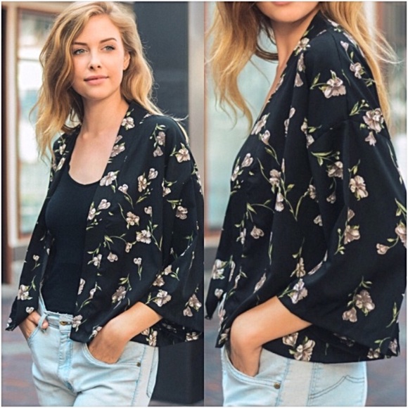 Sweaters - Boho Chic Black Floral Lightweight Cardi Kimono